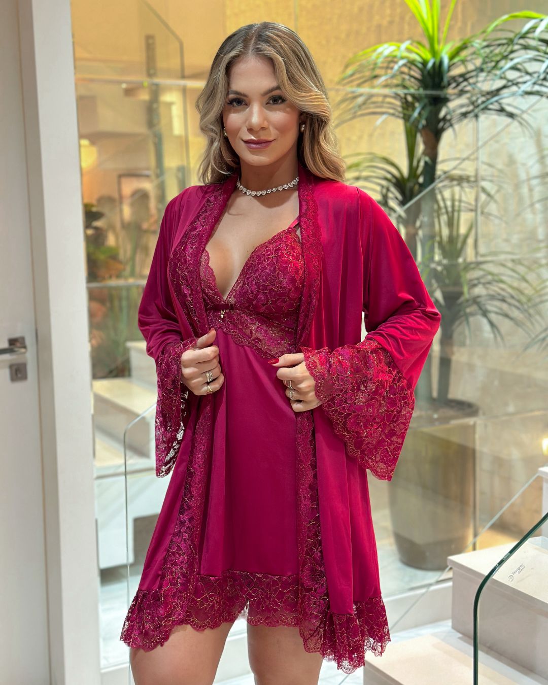 linha noite de luxo
linha noite
lingerie de luxo
LINGERIE
LADURRIE
CONJUNTOS
camisolas noturna
camisola
Conjunto Euphoria - Camisola + Robe e Calcinha