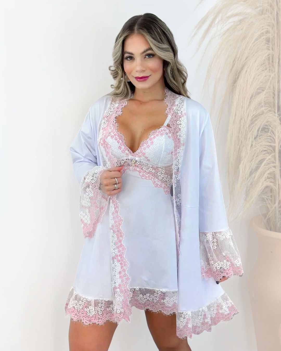 LINGERIE
LADURRIE
CONJUNTOS
camisolas noturna
CAMISOLA DE LUXO
Conjunto Gucci Bloom - Camisola + Robe e Calcinha