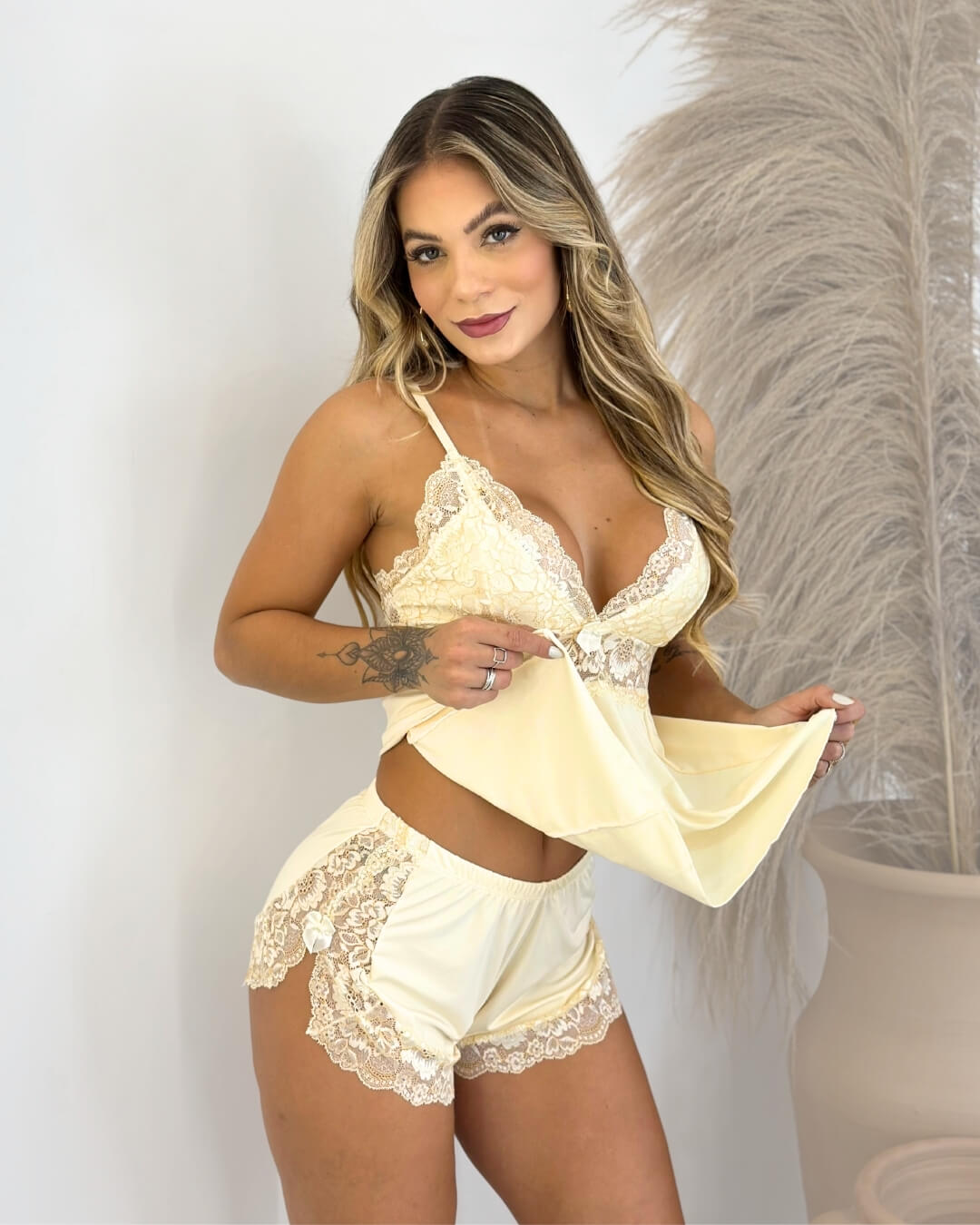 pijama
NOIVA CAMISOLA
NOIVA
LINGERIE NUPCIAS
LINGERIE NOIVA
lingerie de luxo
LINGERIE
LADURRIE
CONJUNTOS
Conjunto Baby-Doll J’adore Fine
Conjunto Baby-Doll
Baby-Doll