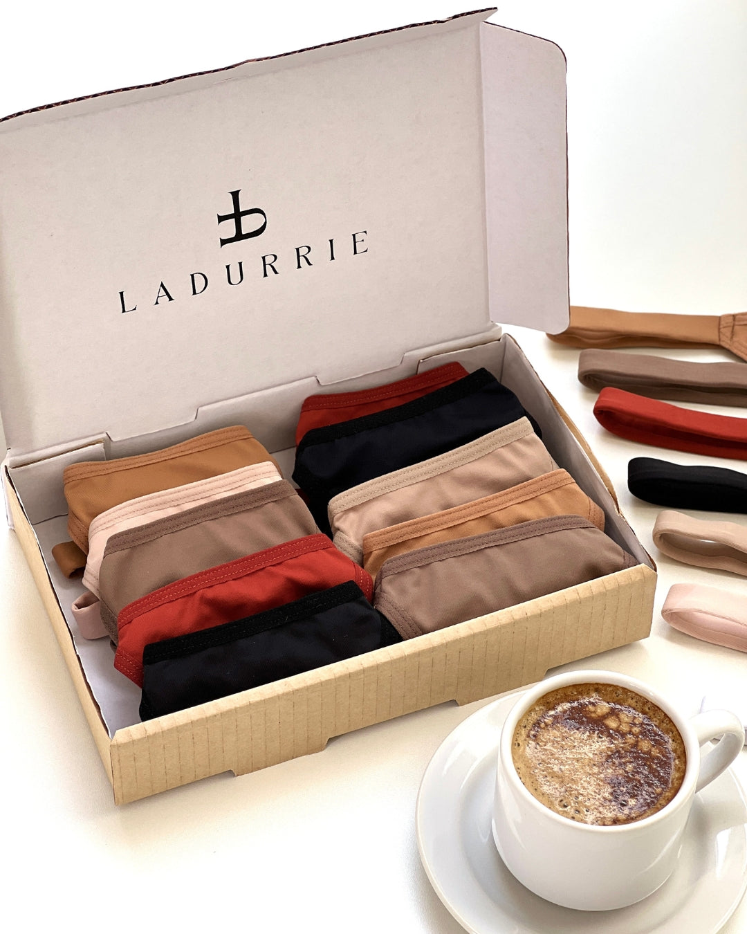 PANTONE 2025
MOCHA MOUSSE
LEVE 10 PAGUE 8 CALCINHAS EM MICROFIBRA - MOCHA MOUSSE
LADURRIE
CALCINHA POLIAMIDA
CALCINHA MICROFIBRA
CALCINHA FIO DENTAL
CALCINHA FIO
CALCINHA EM PROMOCAO
CALCINHA EM OFERTA
CALCINHA COMBO