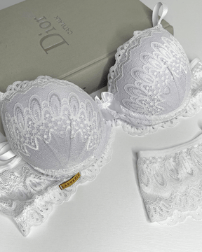 Sutiã + Calcinha  LINGERIE PROMOCAO  LINGERIE  LADURRIE  CONJUNTO LINGERIE  Conjunto Flowers  CONJUNTO DE LINGERIE POLIAMIDA  CONJUNTO DE LINGERIE MICROFIBRA  CALCINHA E SUTIA PROMOCAO