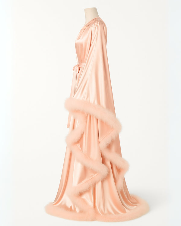 Robe La Duchesse Or em Cetim & Plumas