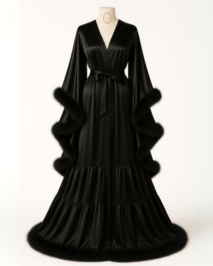 Robe La.Noir em Cetim & Plumas