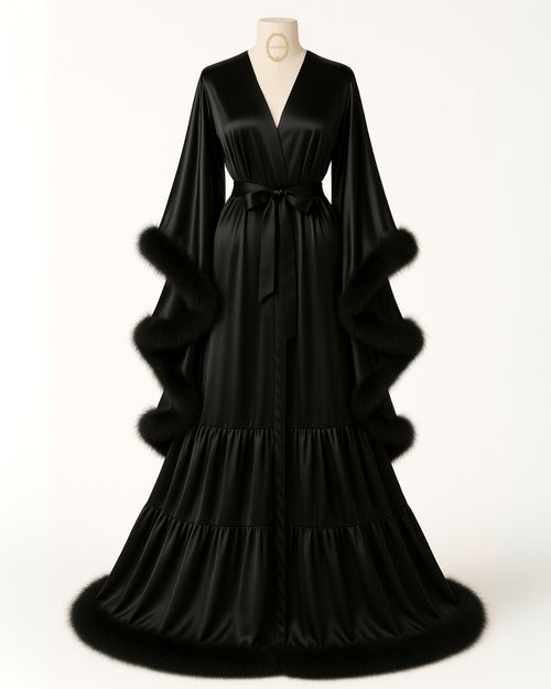 Robe La.Noir em Cetim & Plumas