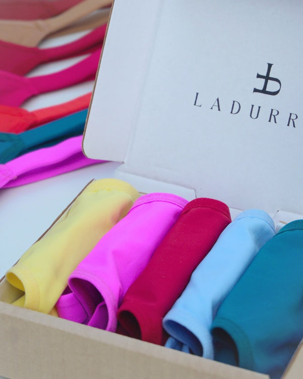 LEVE 5 PAGUE 4 CALCINHAS EM MICROFIBRA - SORTIDAS

LADURRIE

Combo Leve 5 e Pague 4 - Calcinhas Em Microfibra Sortidas

CALCINHA POLIAMIDA

CALCINHA MICROFIBRA

CALCINHA FIO DENTAL

CALCINHA FIO

CALCINHA EM PROMOCAO

CALCINHA EM OFERTA

CALCINHA COMBO

CALCINHA BARATA E BOA