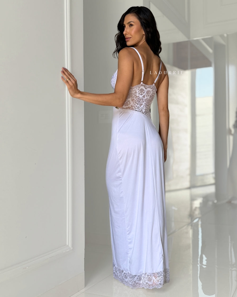 linha noite de luxo

linha noite

lingerie de luxo

LADURRIE

CONJUNTOS

Conjunto La.Marquise D’Or Camisola Longa + Robe + Calcinha

camisolas noturna

camisolas

camisola