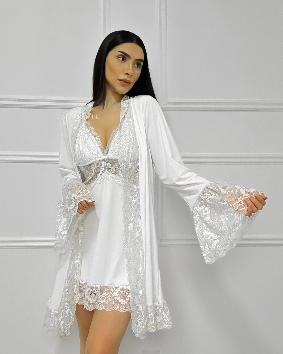 Robe e Calcinha

linha noite de luxo

linha noite

LINGERIE NOIVA

lingerie de luxo

LINGERIE

LADURRIE

CONJUNTOS

Conjunto La.Marquise D’Or Camisola

camisolas noturna

camisolas

camisola

