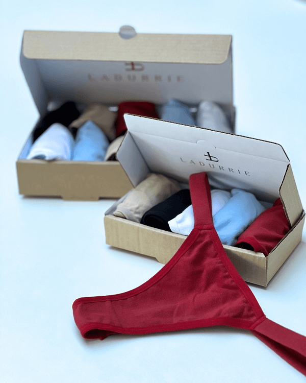 LEVE 10 PAGUE 8 ALGODÃO - SORTIDAS

LADURRIE

Combo Leve 10 e Pague 8 - Calcinhas Em Algodão Sortidas

CALCINHA POLIAMIDA

CALCINHA FIO DENTAL

CALCINHA FIO

CALCINHA BIQUINI

CALCINHA ALGODAO