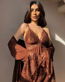 LINGERIE

LADURRIE

CONJUNTOS

Conjunto Noix Royale - Camisola + Robe e Calcinha

camisolas noturna

CAMISOLA DE LUXO