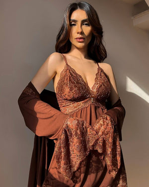 LINGERIE

LADURRIE

CONJUNTOS

Conjunto Noix Royale - Camisola + Robe e Calcinha

camisolas noturna

CAMISOLA DE LUXO