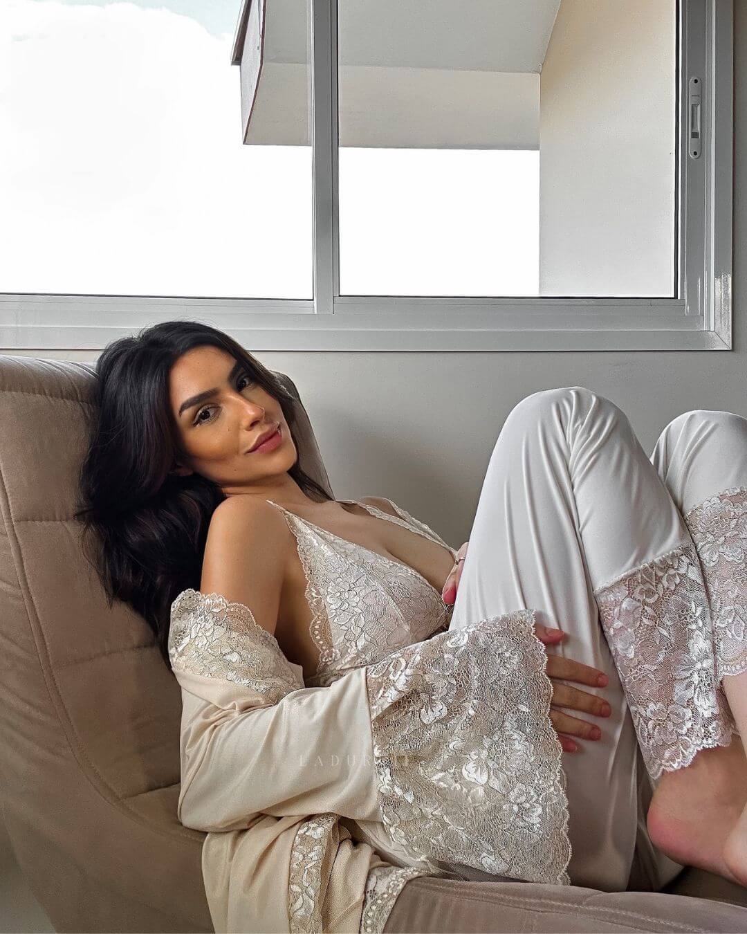 pijama

NOIVA CAMISOLA

linha noite de luxo

linha noite

LINGERIE NOIVA

lingerie de luxo

LINGERIE

LADURRIE

JADORE

CONJUNTOS

Conjunto Pijama J’adore

Conjunto marfim

Conjunto Baby-Doll J’adore

camisolas noturna

camisolas

CAMISOLA NOIVA

baby dool

