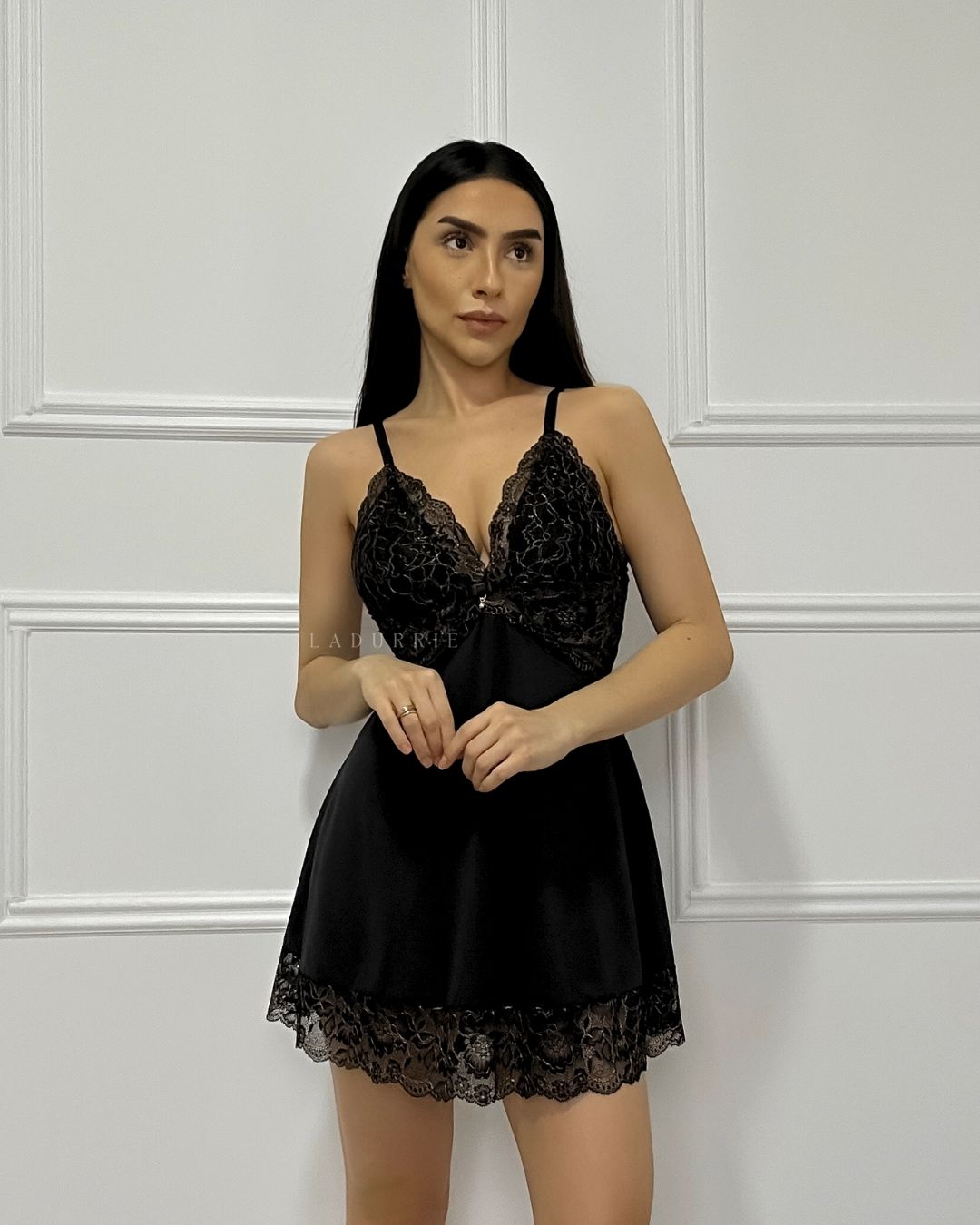 LINGERIE

LADURRIE

CONJUNTOS

Conjunto Paco Rabanne - Camisola + Robe e Calcinha

camisolas noturna

camisolas

camisola