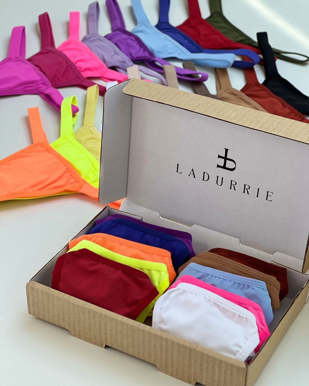 LEVE 10 PAGUE 8 CALCINHAS EM MICROFIBRA E ALGODÃO - SORTIDAS

LADURRIE

Combo Leve 10 e Pague 8 - Calcinhas Em Microfibra e Algodão

CALCINHA POLIAMIDA

CALCINHA MICROFIBRA

CALCINHA FIO DENTAL

CALCINHA FIO

CALCINHA EM PROMOCAO

CALCINHA EM OFERTA

CALCINHA COMBO

CALCINHA BARATA E BOA