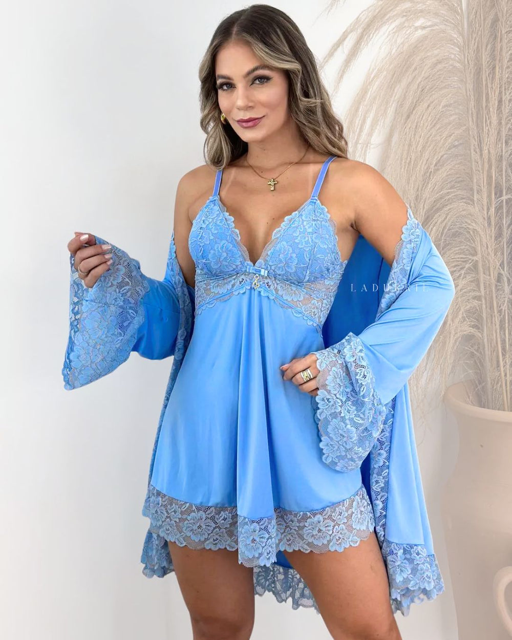 Robe e Calcinha

linha noite de luxo

linha noite

lingerie de luxo

LINGERIE

LADURRIE

CONJUNTOS

camisolas noturna

camisolas

camisola

Conjunto Elysees Royale Camisola