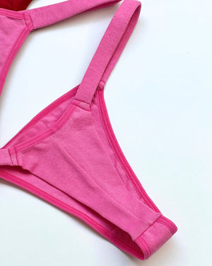 LEVE 5 PAGUE 4 CALCINHAS EM ALGODÃO - SORTIDAS

LADURRIE

Combo Leve 5 e Pague 4 - Calcinhas Em Algodão Sortidas

CALCINHA FIO DENTAL

CALCINHA FIO

CALCINHA BIQUINI

CALCINHA ALGODAO