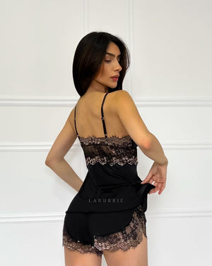 pijama

lingerie de luxo

LINGERIE

LADURRIE

CONJUNTOS

Conjunto Baby-Doll Éclipse d’Or

Conjunto Baby-Doll

Baby-Doll

