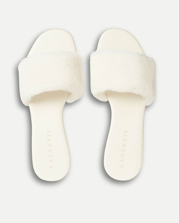 RASTEIRINHA

CHINELO NOIVA

CHINELO DE LUXO

CHINELO CHIQUE

Chinelo Blanche Ladurrie

Chinelo Pelúcia

