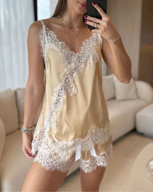 pijama

lingerie de luxo

LINGERIE

LADURRIE

CONJUNTOS

Conjunto Champagne Nuit Baby-Doll e Robe em Cetim e Renda

Conjunto Baby-Doll

Baby-Doll

pijama cetim

baby doll cetim