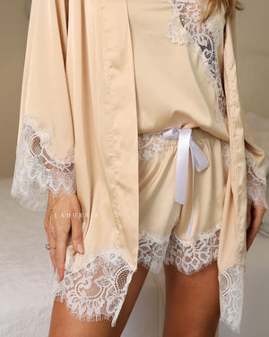 pijama

lingerie de luxo

LINGERIE

LADURRIE

CONJUNTOS

Conjunto Champagne Nuit Baby-Doll e Robe em Cetim e Renda

Conjunto Baby-Doll

Baby-Doll

pijama cetim

baby doll cetim