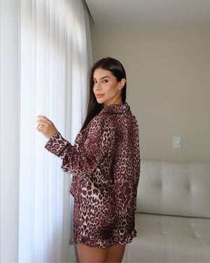 Pijama Onça LADURRIE – Manga Longa com Short em Cetim | Últimas unidades