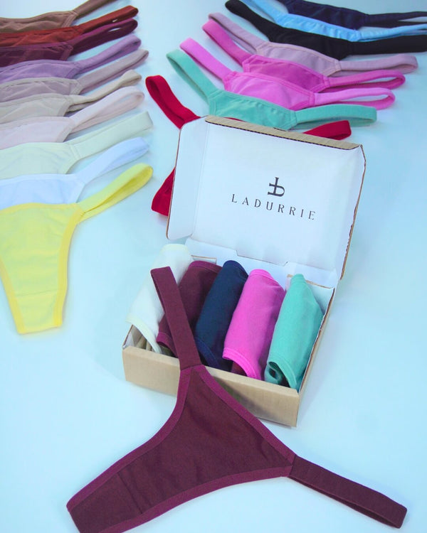 LEVE 5 PAGUE 4 CALCINHAS EM ALGODÃO - SORTIDAS

LADURRIE

Combo Leve 5 e Pague 4 - Calcinhas Em Algodão Sortidas

CALCINHA FIO DENTAL

CALCINHA FIO

CALCINHA BIQUINI

CALCINHA ALGODAO