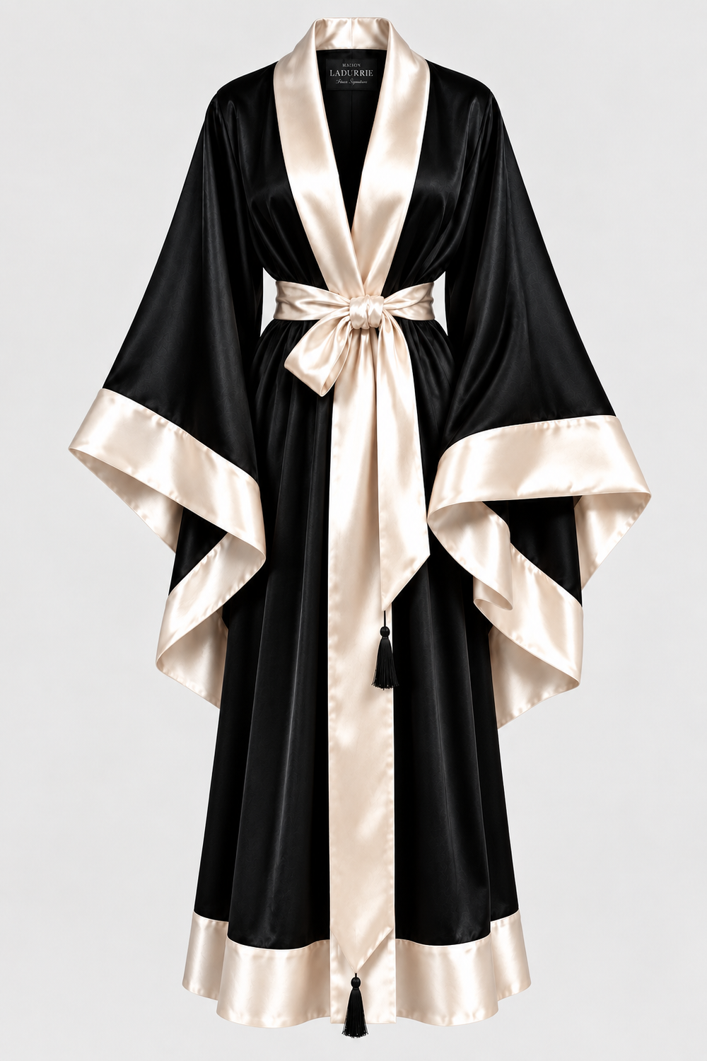 Conjunto Ombrelle Camisola, Robe Longo em Cetim e & Calcinha