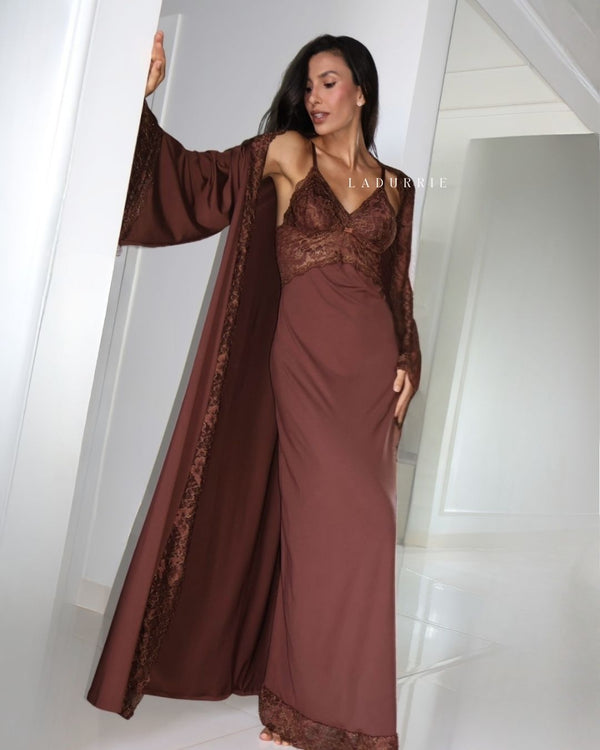 linha noite de luxo

linha noite

lingerie de luxo

LADURRIE

CONJUNTOS

Conjunto Noix Royale Camisola Longa + Robe + Calcinha

camisolas noturna

camisolas

camisola

