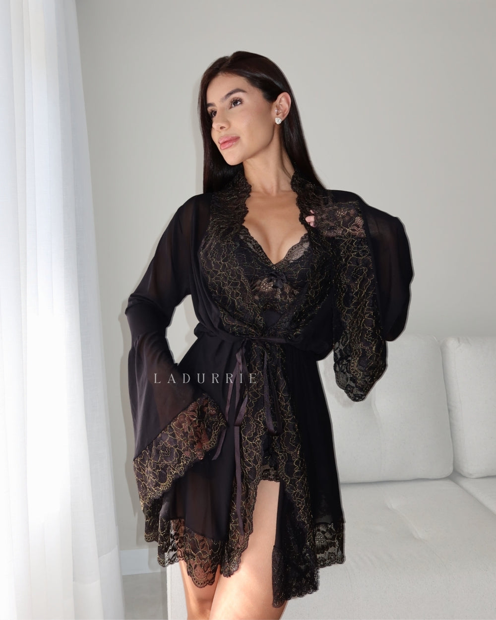 robes
Robe Paco Rabanne em Tule e Renda
LINGERIE
LADURRIE
